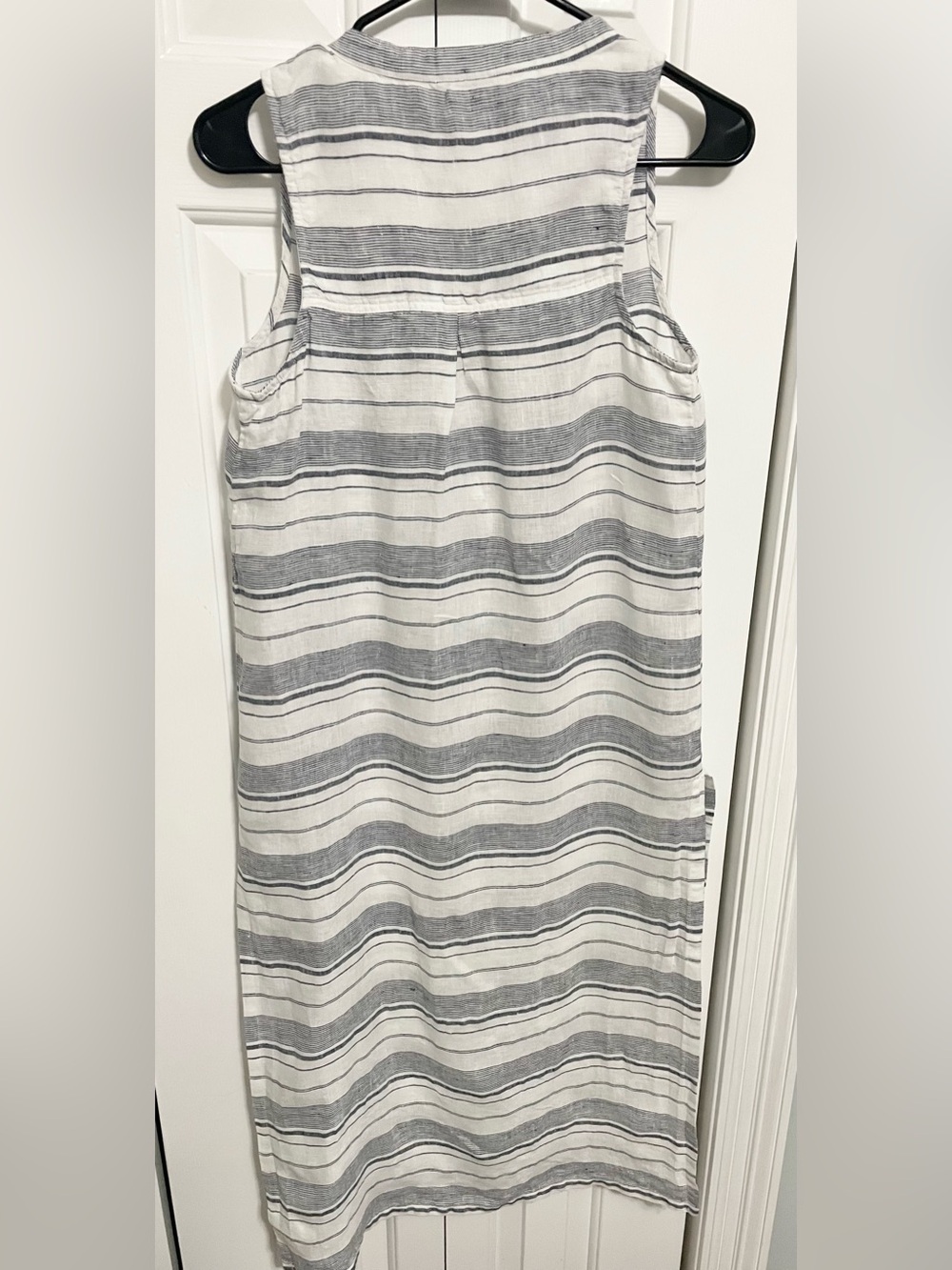 Athleta White and Gray Striped Sleeveless Maxi Dress - Picture 2 of 4